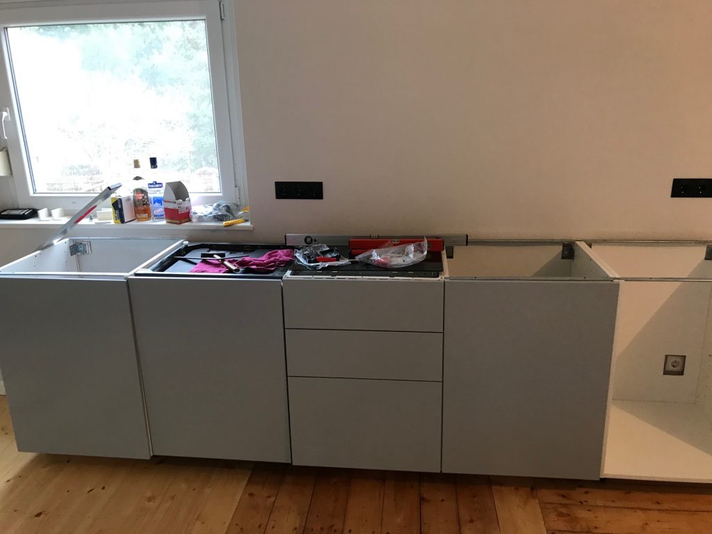 Update Von Der Baustelle Unsere Ikea Kuche Mit Veddinge Fronten In Grau Anzeige