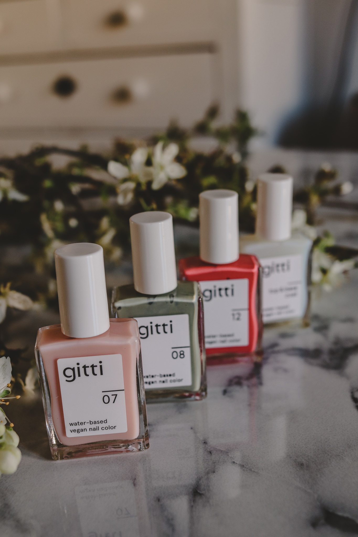 Frühlingshafte Pastel Nails mit den wasserbasierten Nagelfarben von Gitti | Anzeige