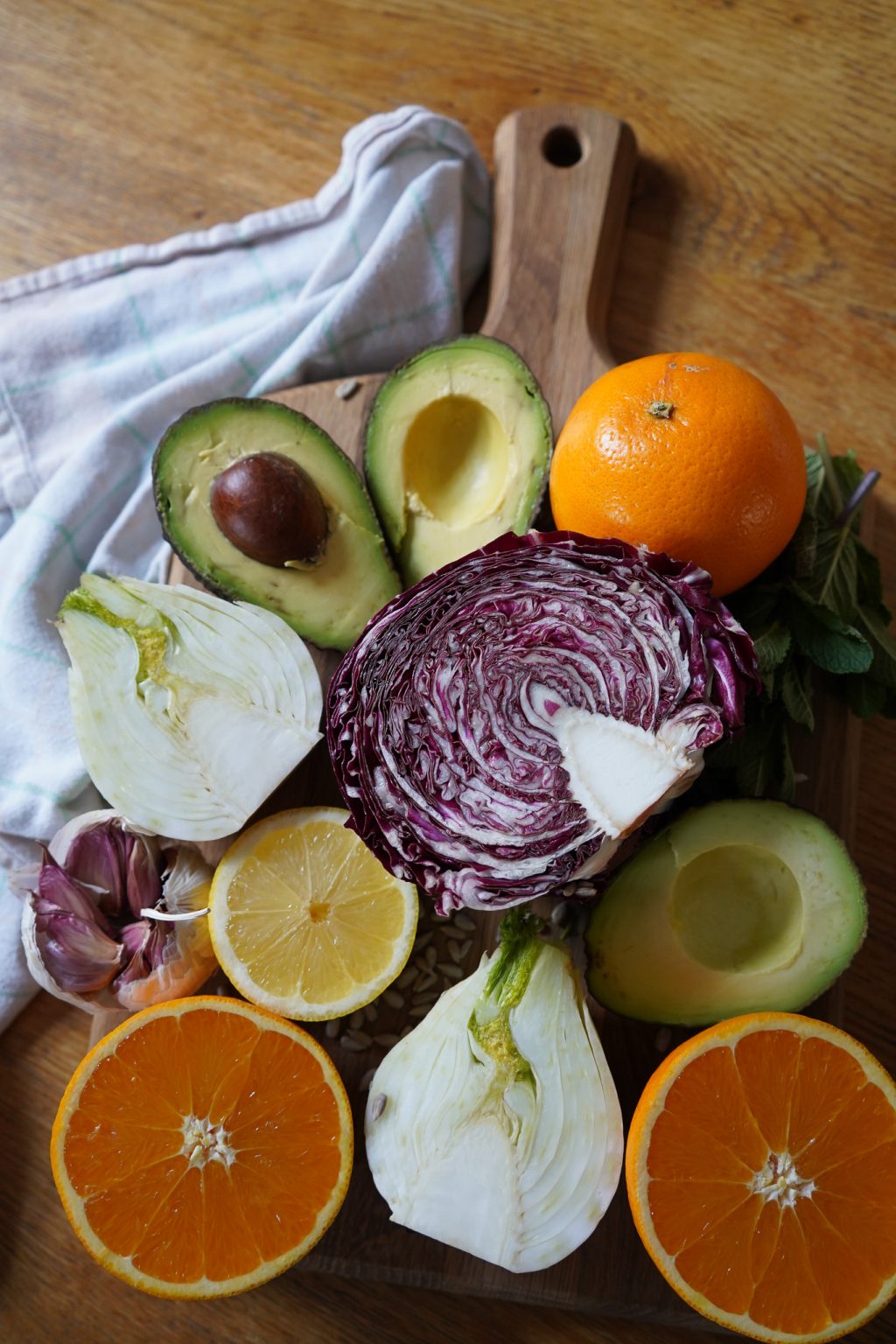 Schöner Salat mit zweierlei Fenchel, Orangen und Radicchio ...